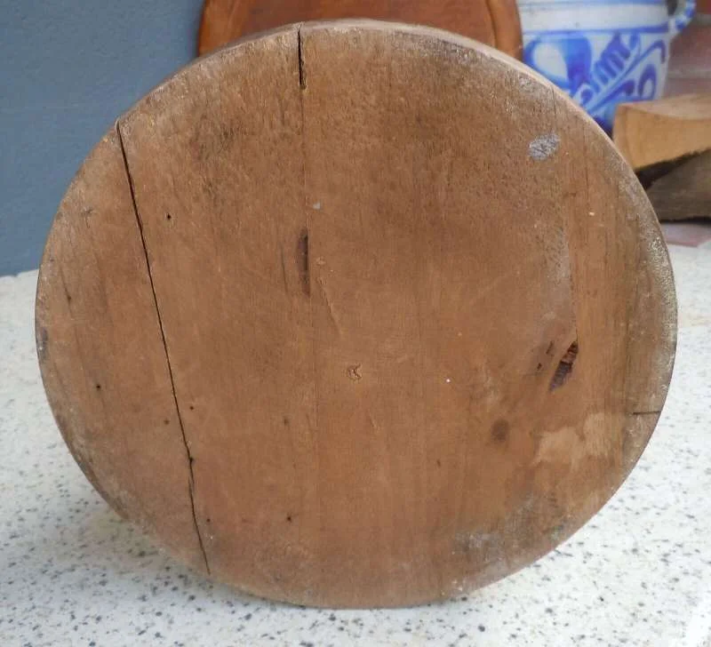 Antiker Blumenständer Blumensäule Podest Tischchen Flötenspieler Putte aus Holz