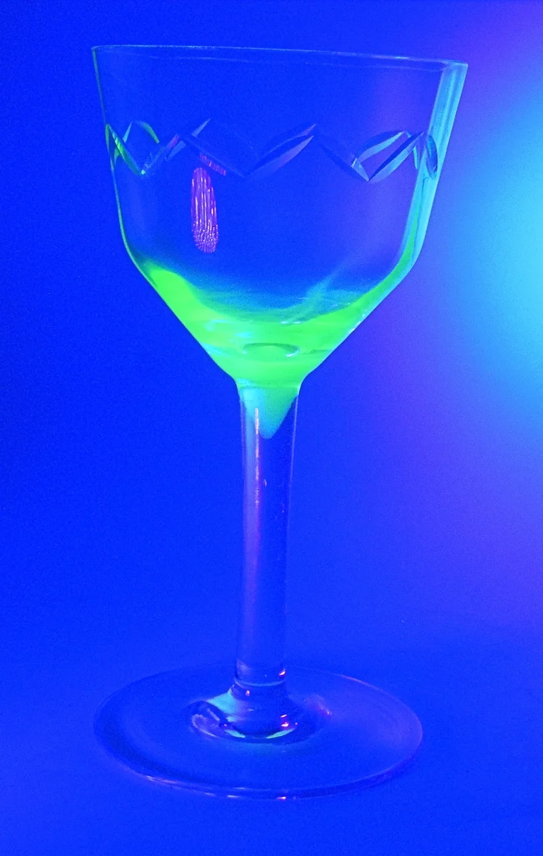 Uranglas Antikglas Weinglas aus den 20er  Jahren (1)