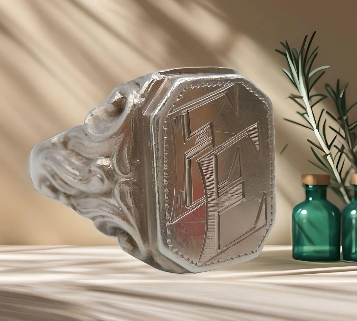 Exklusiver antiker Siegelring aus 835 Silber – handgefertigtes Meisterstück mit Monogramm E.E.