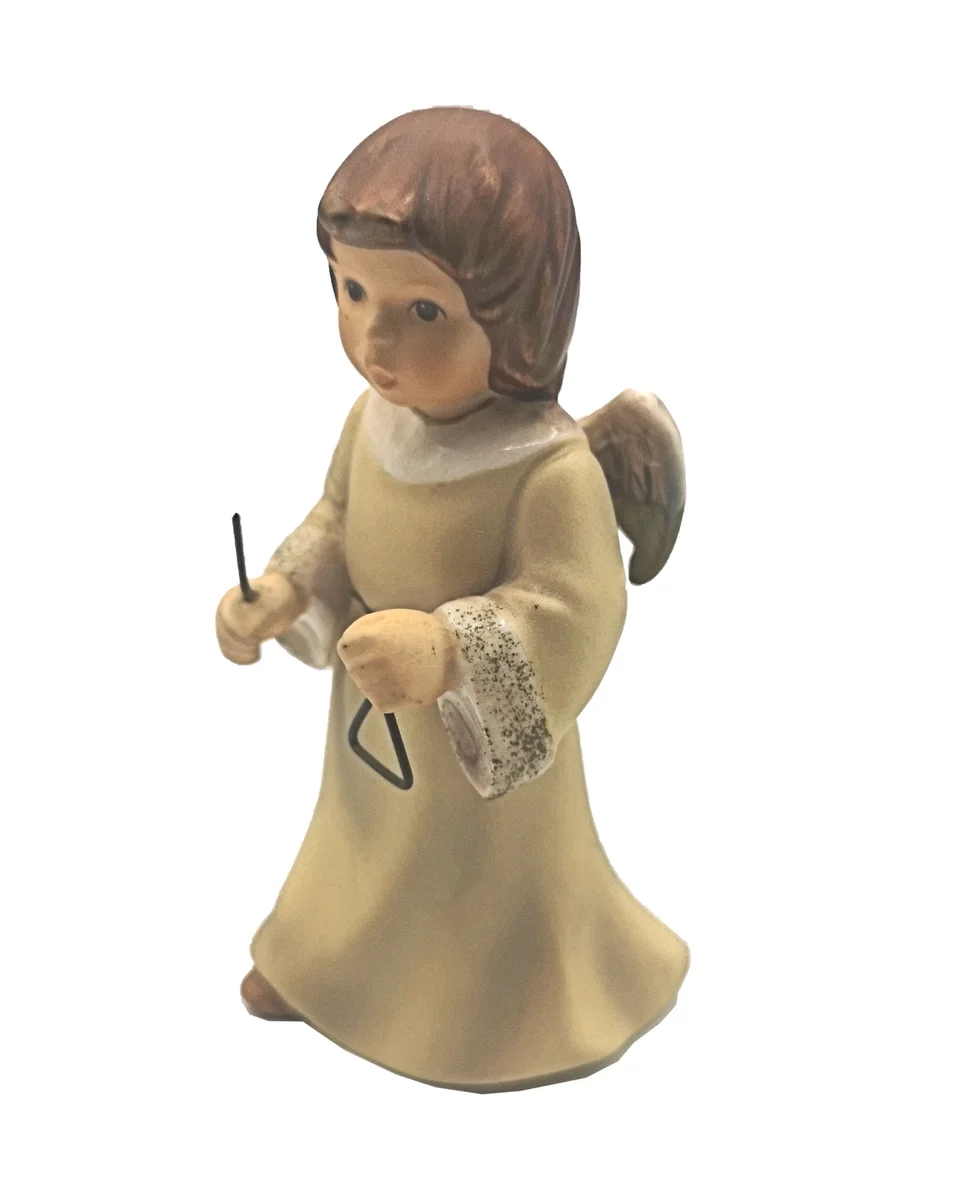 Goebel Engel aus der Edition Weihnacht zur Auswahl. Höhe 11,5 cm Champagner mit Triangel