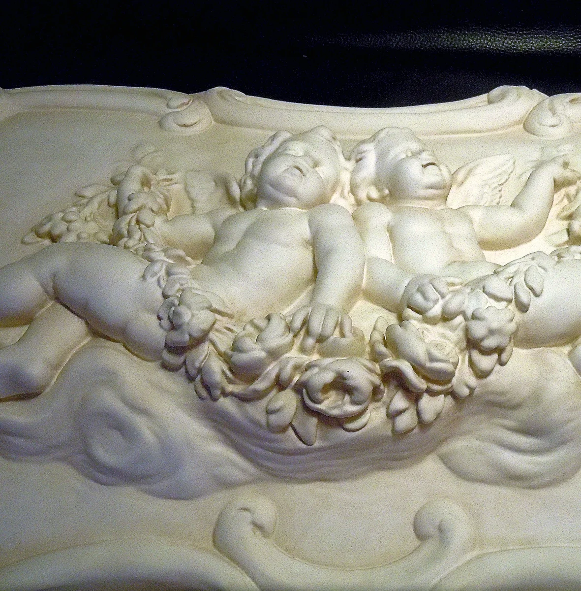 Großes Engel Wandrelief Stuck Relief Puttenrelief