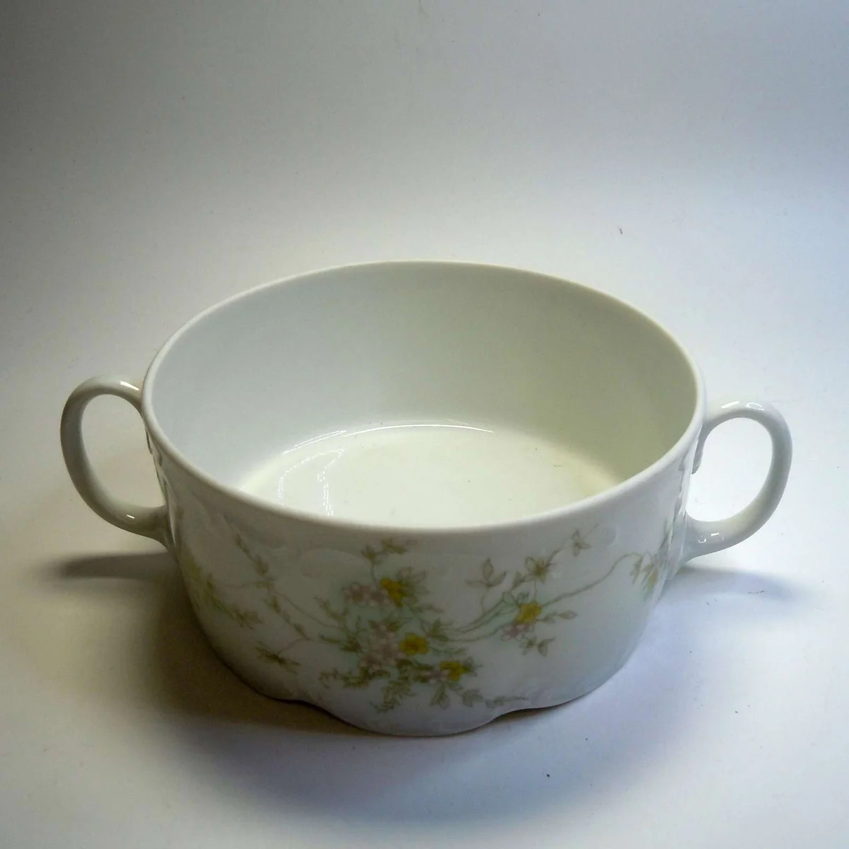 Rosenthal - Monbijou Grüne Ranke - Suppentasse - D 11 cm