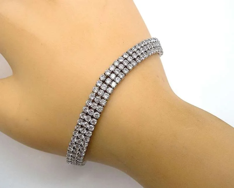Wunderschönes 925 Silber Tennisarmband mit 198 Zirkone – Rhodiniert & Verstellbar